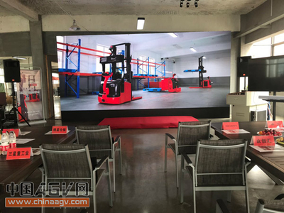 藍(lán)本機(jī)器人發(fā)布BPX無人叉車 智能機(jī)器人研發(fā)的重大突破